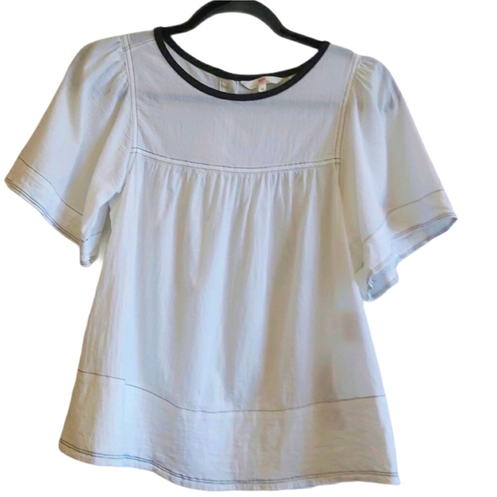 Feminine White Cotton Flutter Sleeve Top